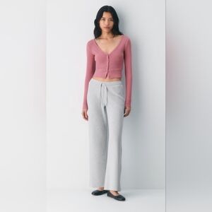 ARITZIA HomeStretch Rib V-Neck Waist Button-Up Top. Size Large.